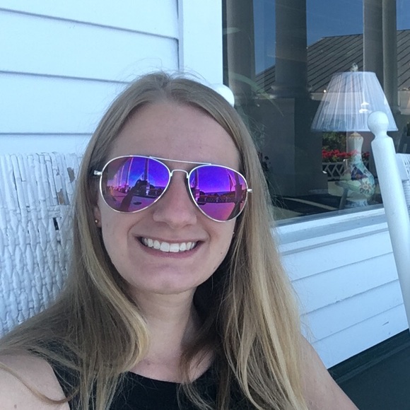 Welcome to my closet! - Picture 2 of 2